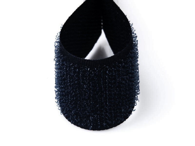 Zipová páska  tmavomodrá 058 polyester/nylon háček 25 m