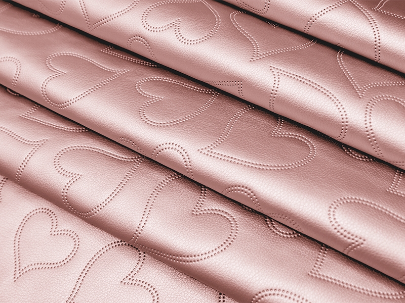 UMĚLÁ KŮŽE PROŠÍVANÝ SRDCE PEARL PINK 140 CM 1 M