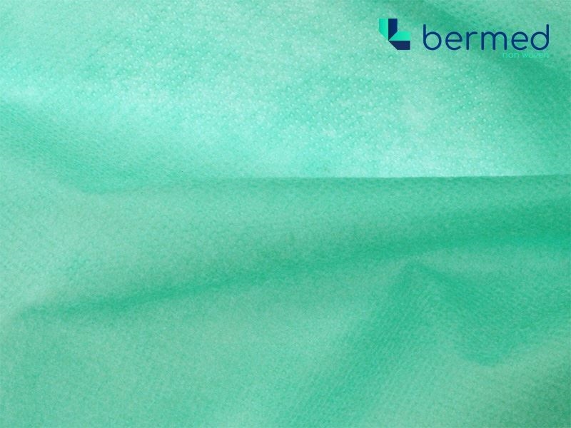 PP NONWOVEN     FABRICS   40 G/M2 MEDICAL GREEN 160 CM 400 MB