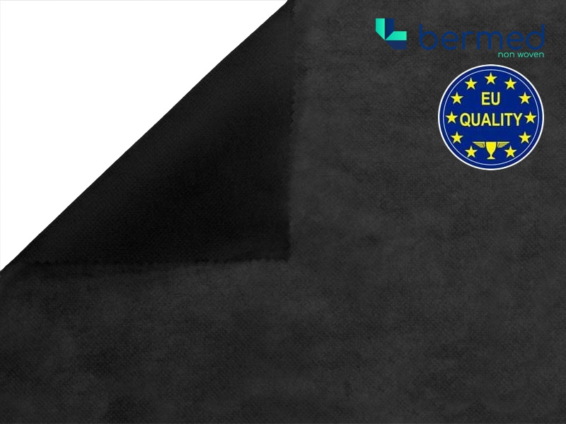 Włóknina techniczna polipropylenowa  30 g/m2 czarna jakość EU 500 mb