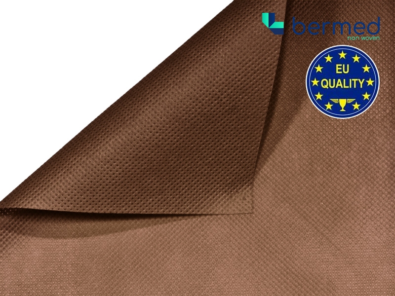 POLYPROPYLENOVÉNETKANÉ TEXTILIE 70 G/M2 HNĚDÝ 160 CM 250 M
