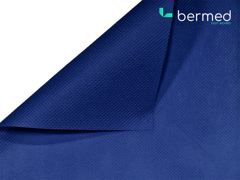 PP NONWOVEN FABRICS  70 G/M2 BLUE 160 CM 250 MB