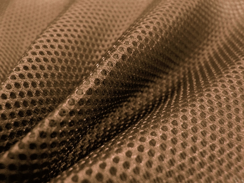DISTANZNETZ DUNKEL BEIGE 210 G/M2 150 CM 25 LM
