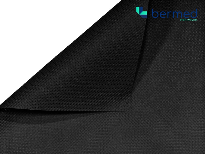 PP NONWOVEN FABRICS  60   G/M2&nbspBLACK 160 CM&nbsp250 MB