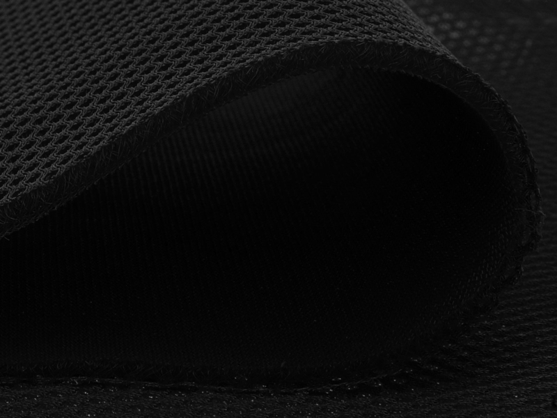 KNITTED MESH BLACK 210 G/M2 150 CM 25 MB