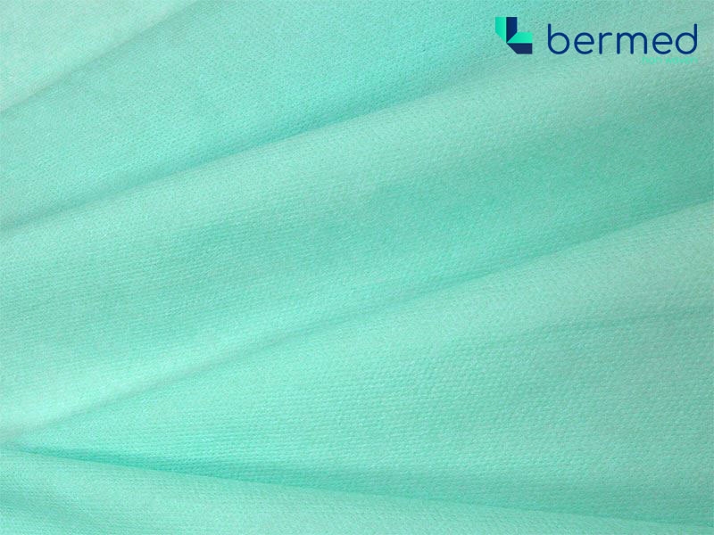 BERMED  MEDICAL PROTECTIVE LAMINATE 53 G/M2 GREEN (EN 14126) 50    M