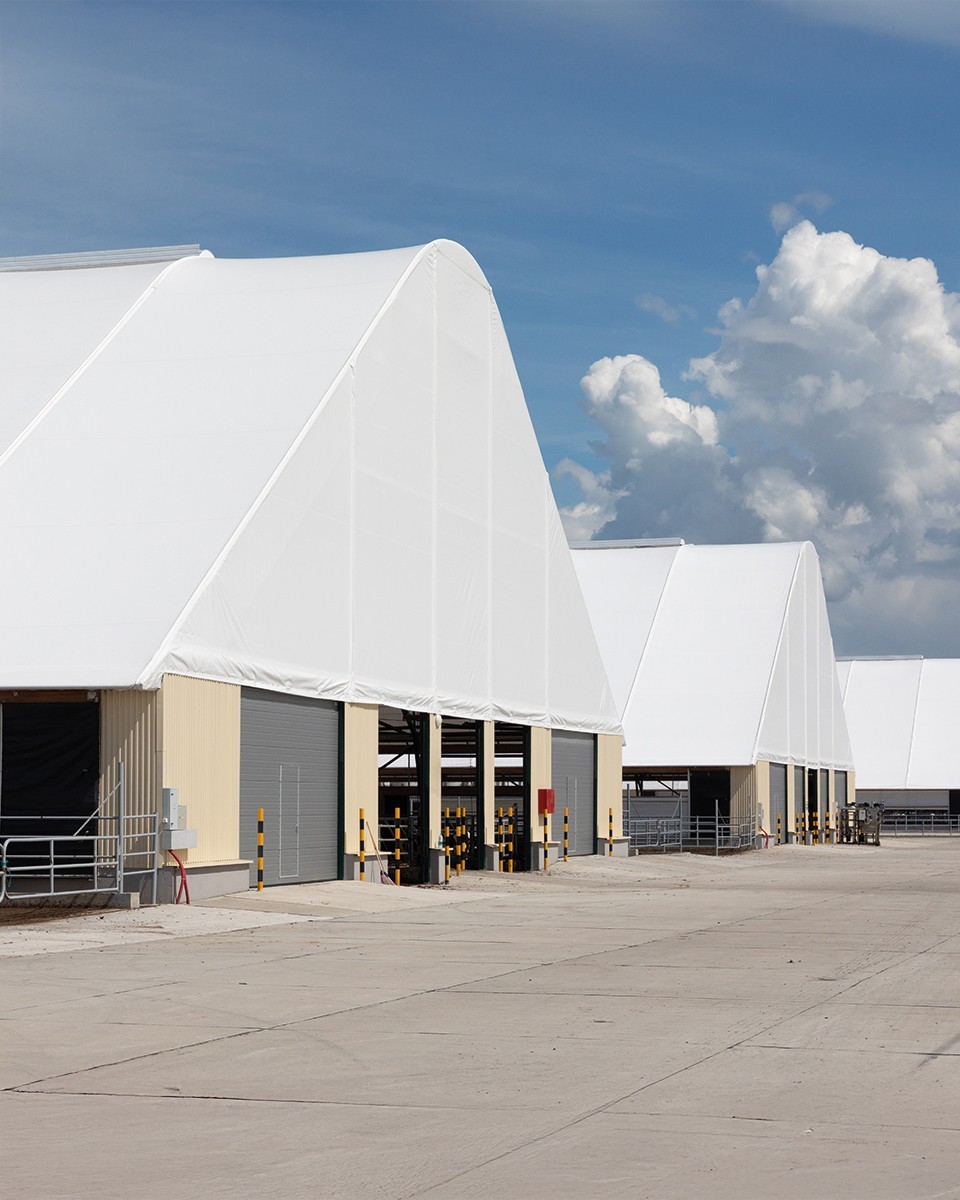 Plandeka poliestrowa Tarpaulin  900 g/m2 (501) biała