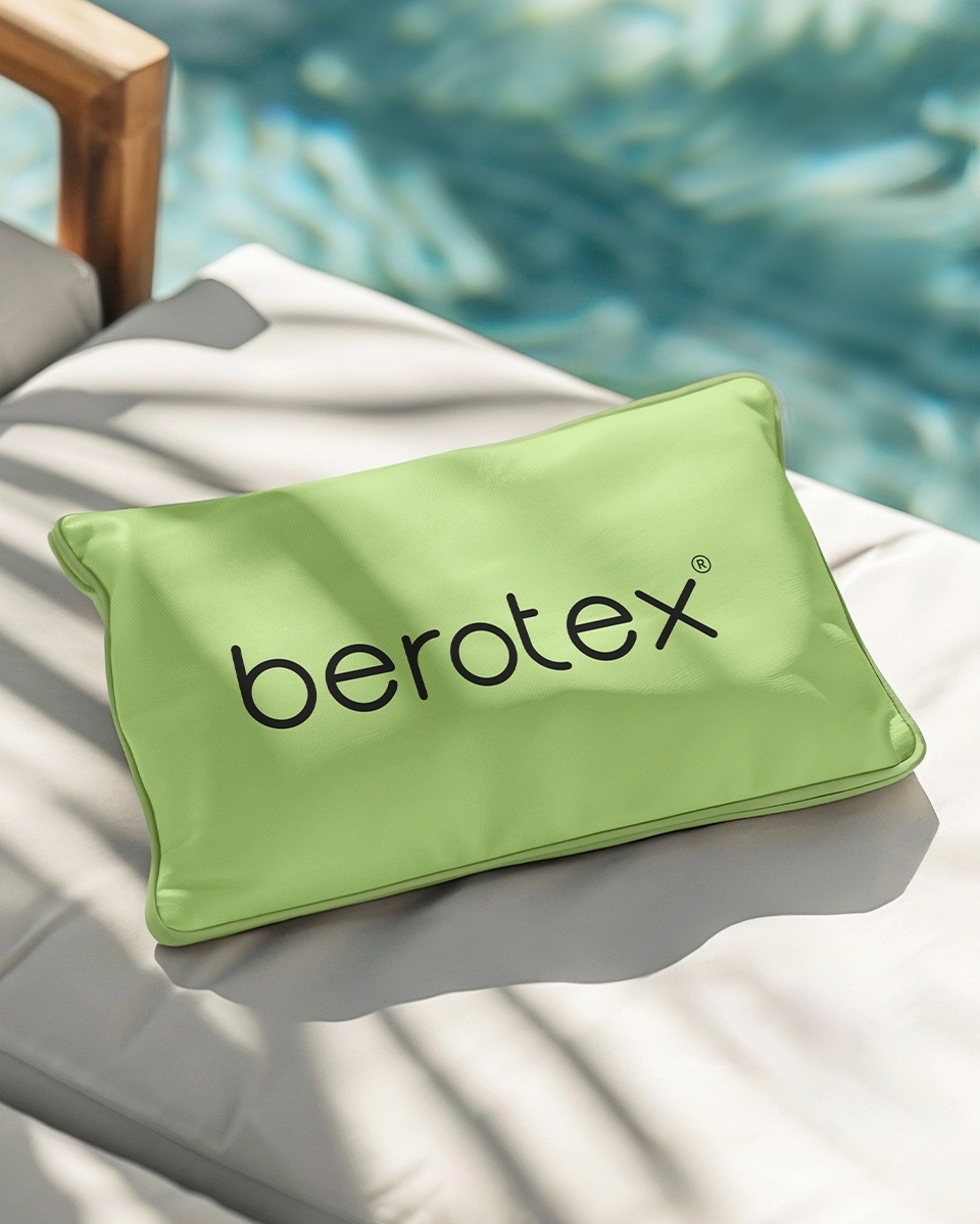 Polyester Oxford Fabric 500D PU (040) light green Polyester Oxford Fabric 500D PU (040) light green