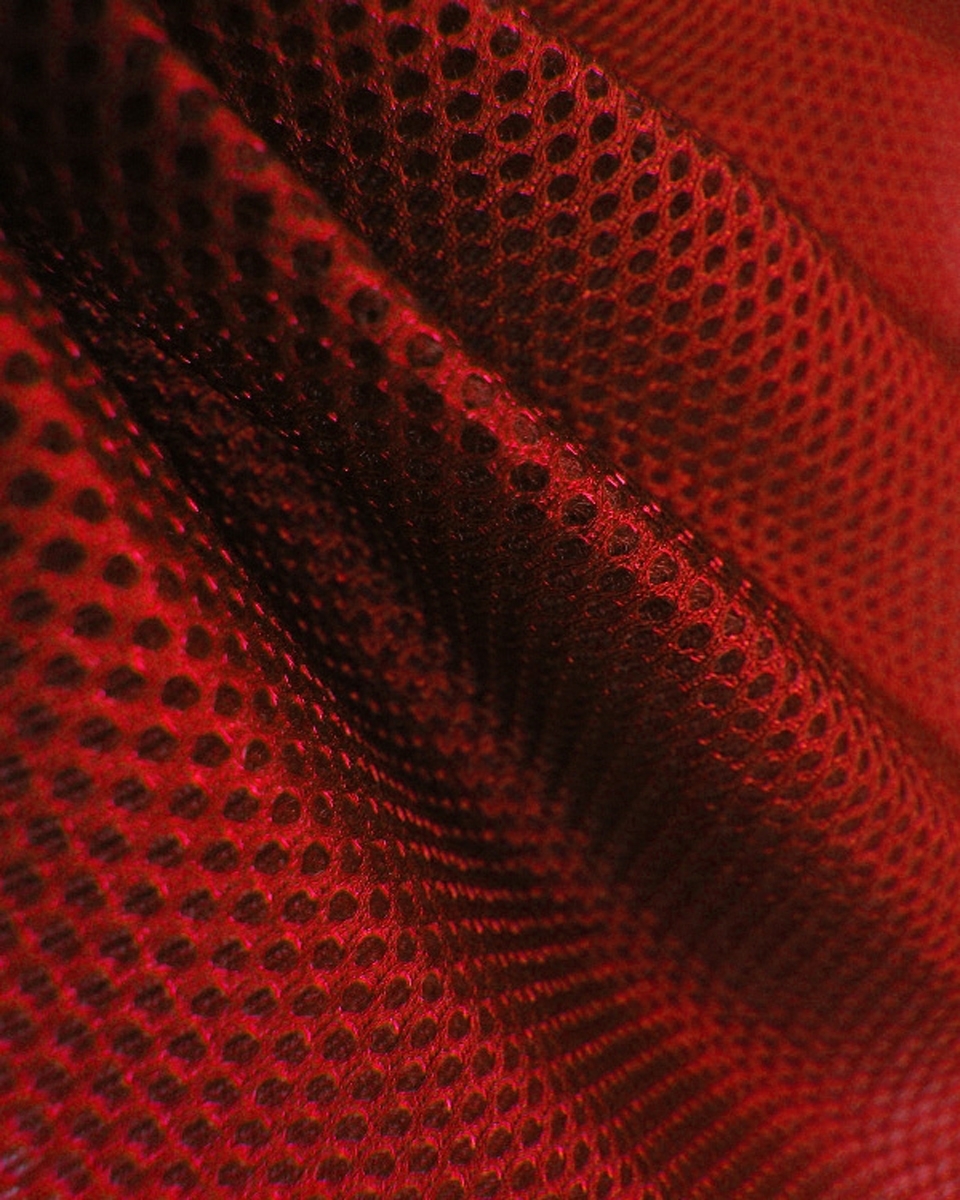 KNITTED MESH RED 210 G/M2 150 CM 25 MB